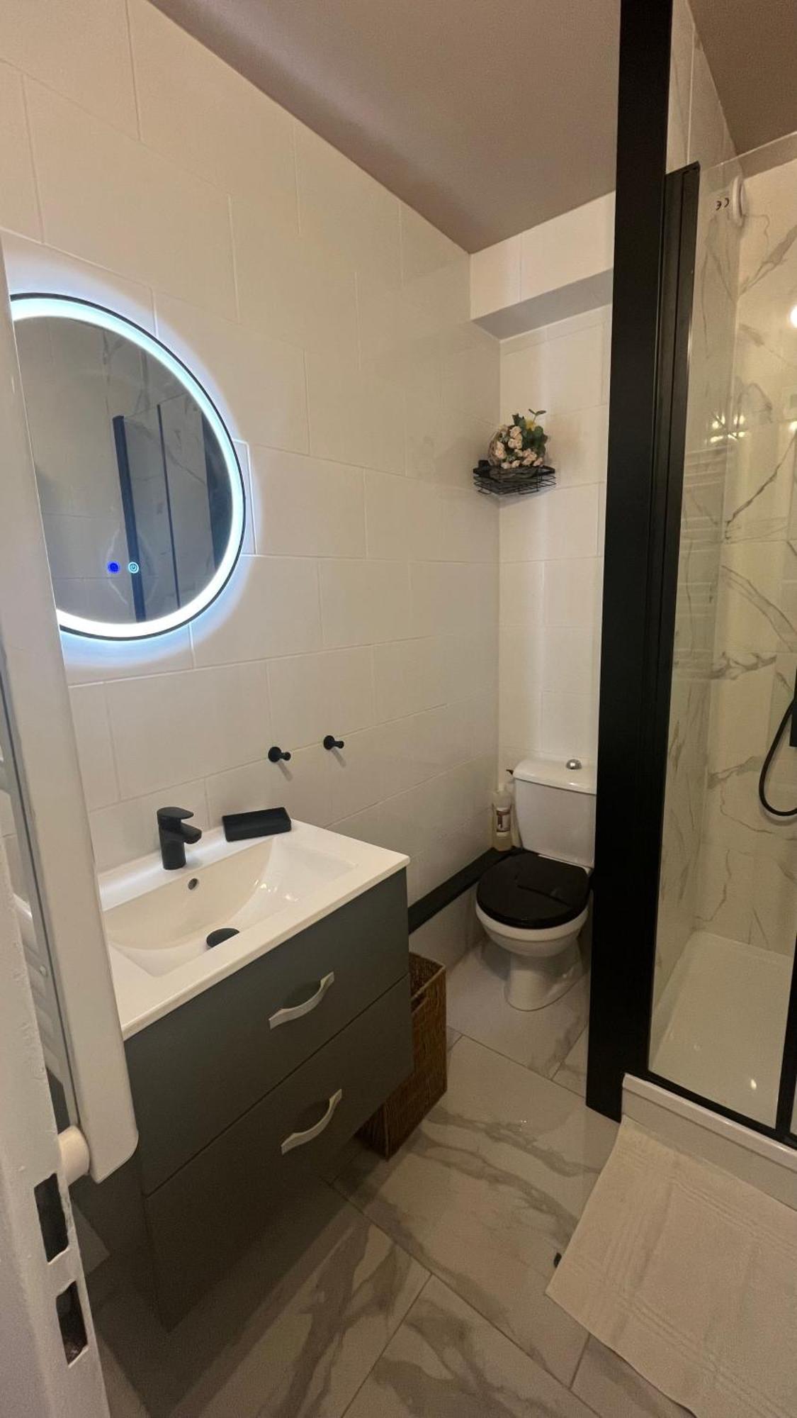 Studio Port Carnon المظهر الخارجي الصورة