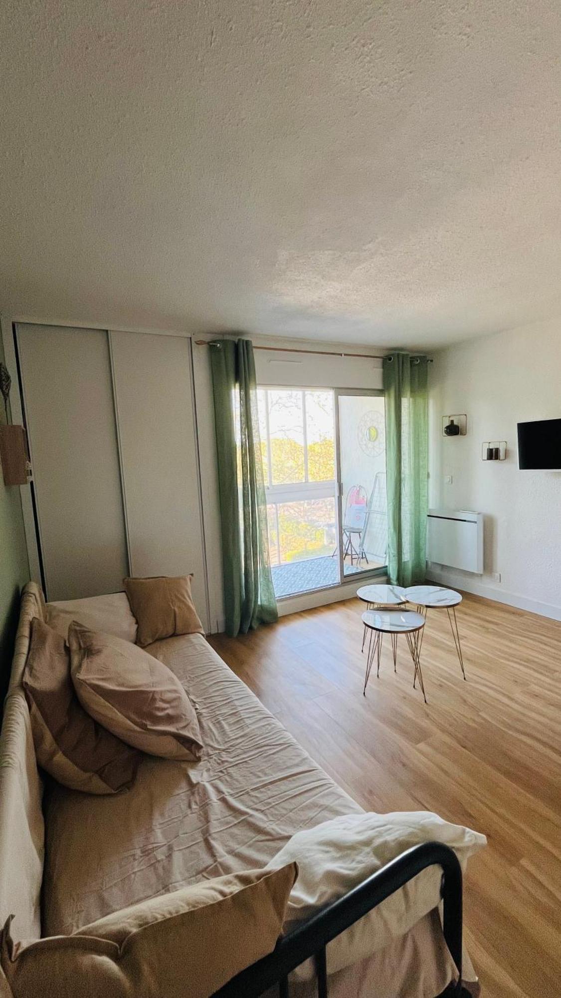 Studio Port Carnon المظهر الخارجي الصورة